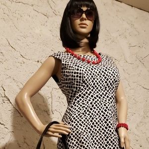 BUY THE STYLE Dress, necklace & purse